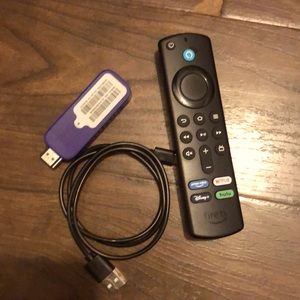 Roku TV Plug-in.With remote.Has Netflix,Hulu,Disney+,prime video, +10 more apps!